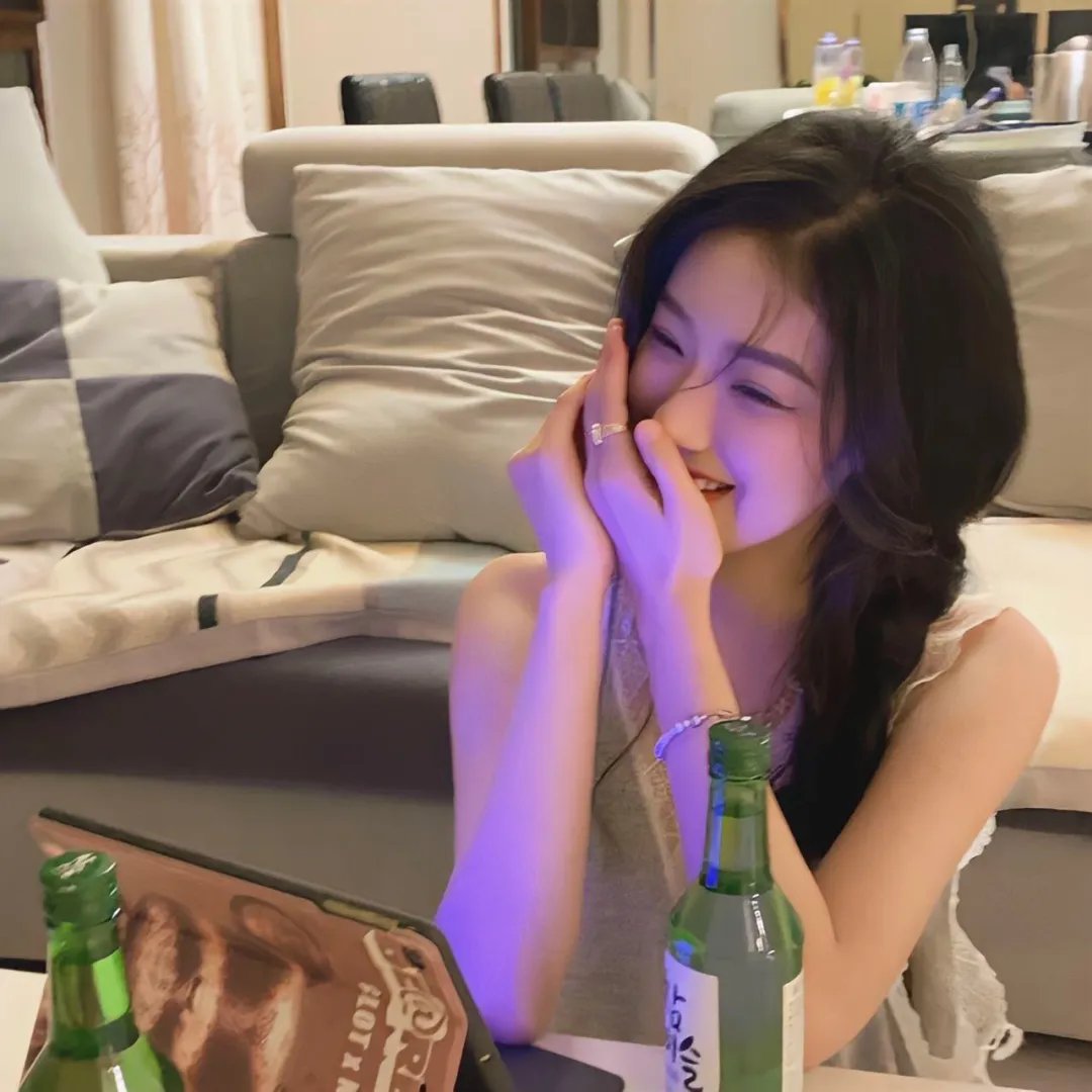 穿越后，我成了冷面煞神的掌心宝